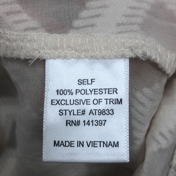 ASTR Chevron Bronze Studded Embellished Flowy High Low Tank Medium Cream - Picture 10 of 11